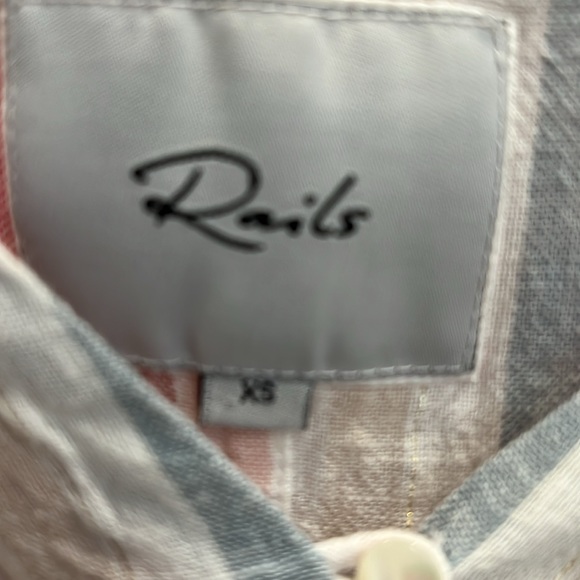 Rails - Linen Button Up - Picture 2 of 6